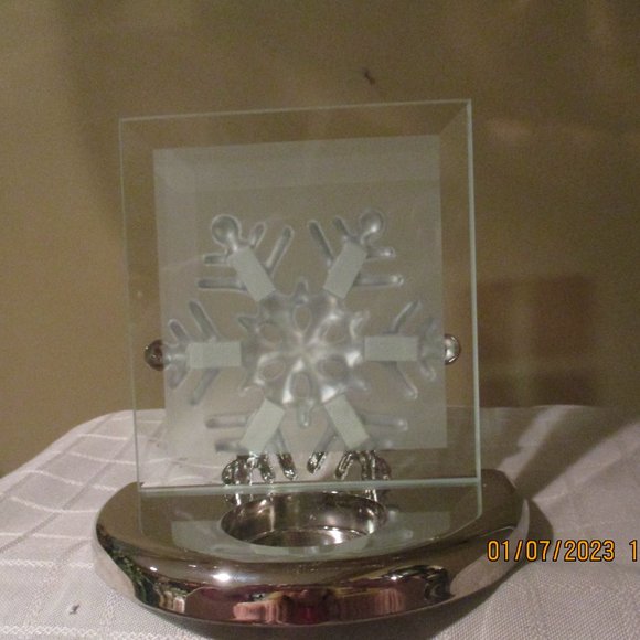 KIRKLAND TEALIGHT CANDLE HOLDER VERY PRETTY METALLIC SNOWFLAKE NEW - Picture 5 of 6